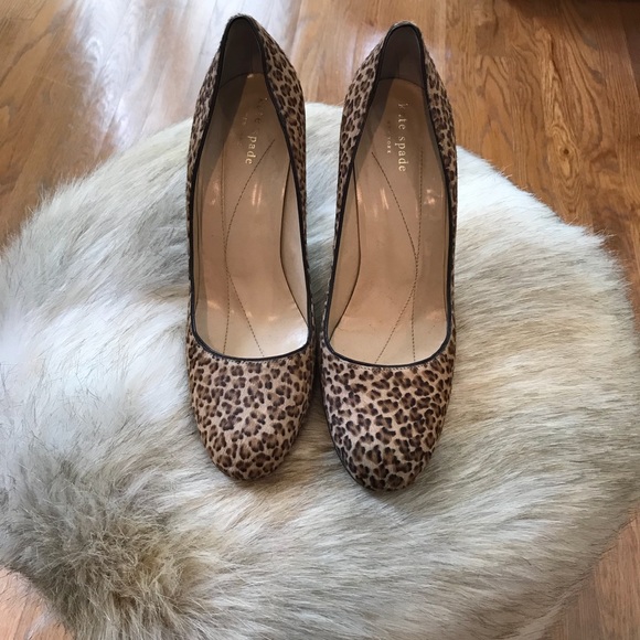 Kate Spade Leopard Pony Hair Wedge Heels, size 8.5 - Picture 2 of 4